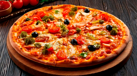 Pizza Delicatessen de Pavo con Aceitunas y Tomate Cherry